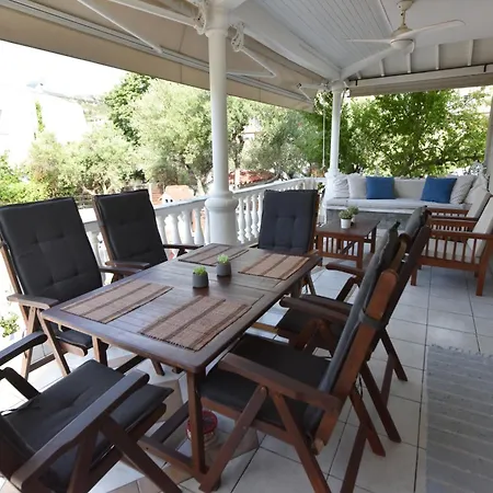 Villa Hello *